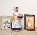 Smoker chocolate girl with picture