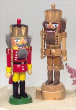 Nutcracker King medium natural