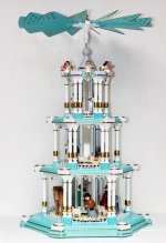 Baroque mirror pyramid