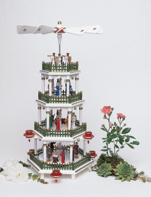 Pyramid crib, 4 floors