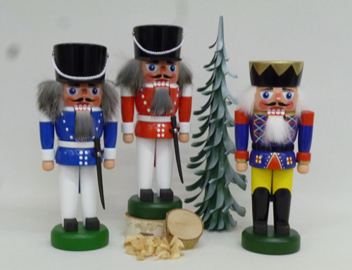 Nutcracker hussar blue medium size