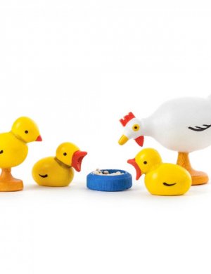 Figures family of chickens / 5 pieces