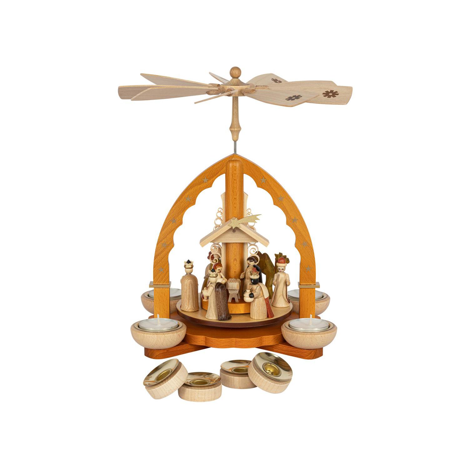 Pyramide Krippe mit Königen / natur