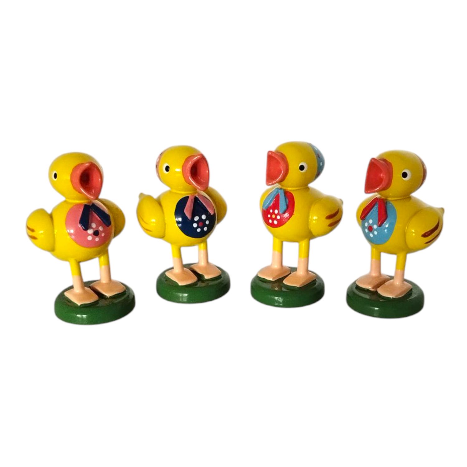 4 chicks