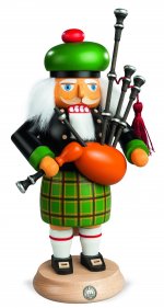 Nutcracker Scotsman with bagpipes