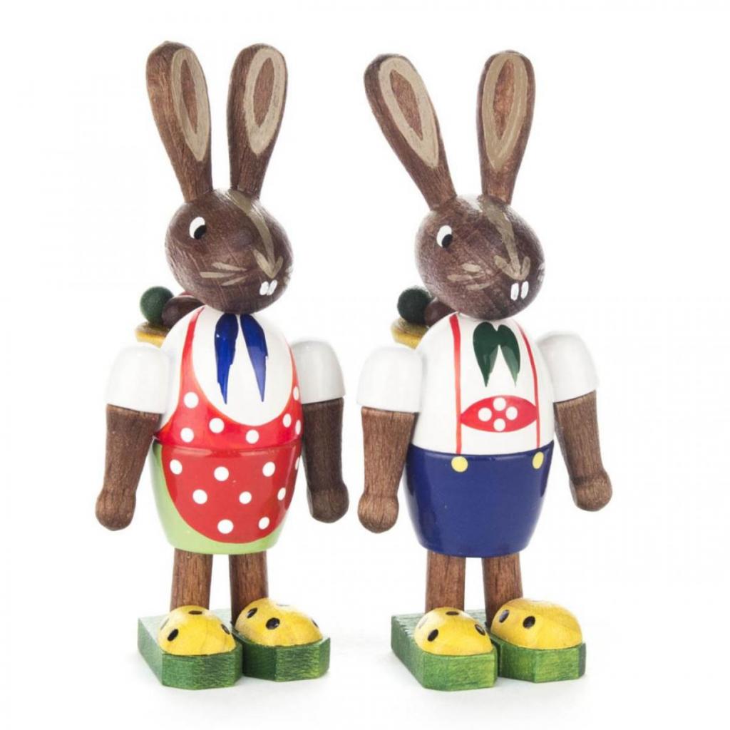 Easter bunny couple with basket