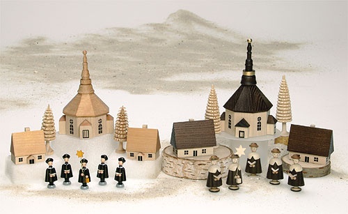 Seiffen church with carolers small, 10 pieces.