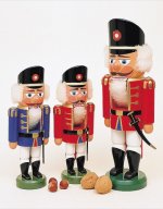 Nutcracker cop, red