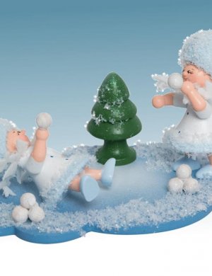 Snow Maiden on cloud snowball fight