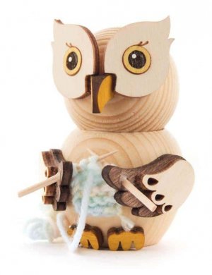 Wooden Figure Mini-Owl with Knitting