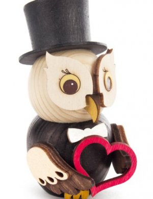 Wooden figure mini owl groom