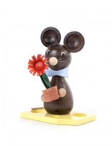 Mouse child with flowers