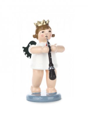 Angel with oboe and crown 