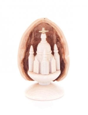Miniature Frauenkirche in walnut shell