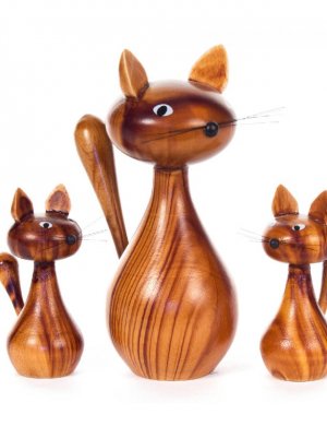 Figure set cat family