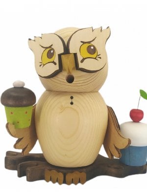 Smoking figurine owl with muffins