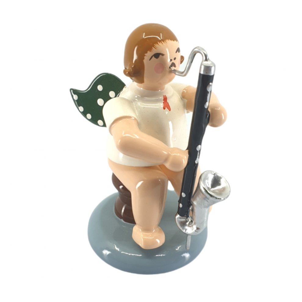 Angel with bass clarinet, sitting, no crown