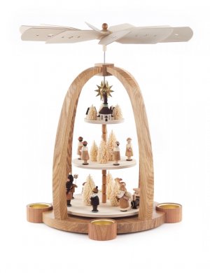 Pyramid Kurrende with Santa Claus, 3 tiered