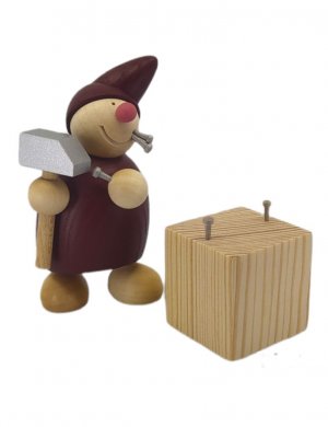 Gnome with hammer and hammer block