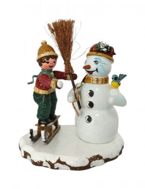Hubrig Winterkind - boy with snowman